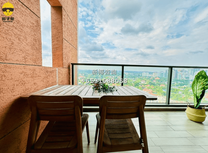 【For Rent】Balcony Room at Red Hill MRT Apartment 1