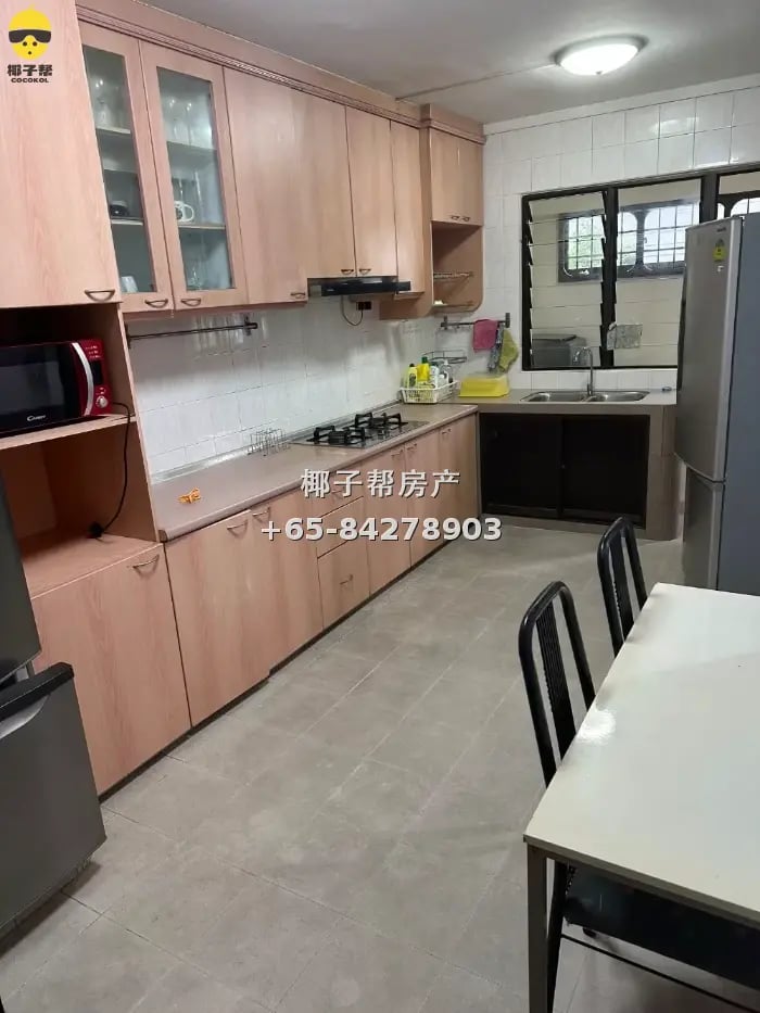Hougang HDB common room. Utilities included, cooking allowed 1