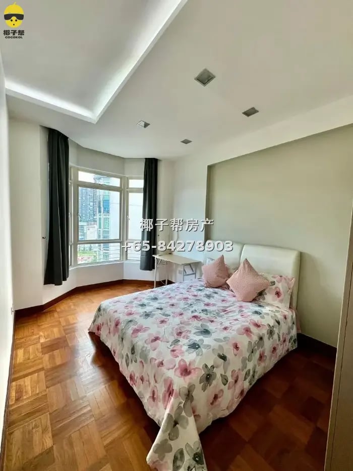 6-minute walk to Hillview MRT Station. Condo junior master r 7