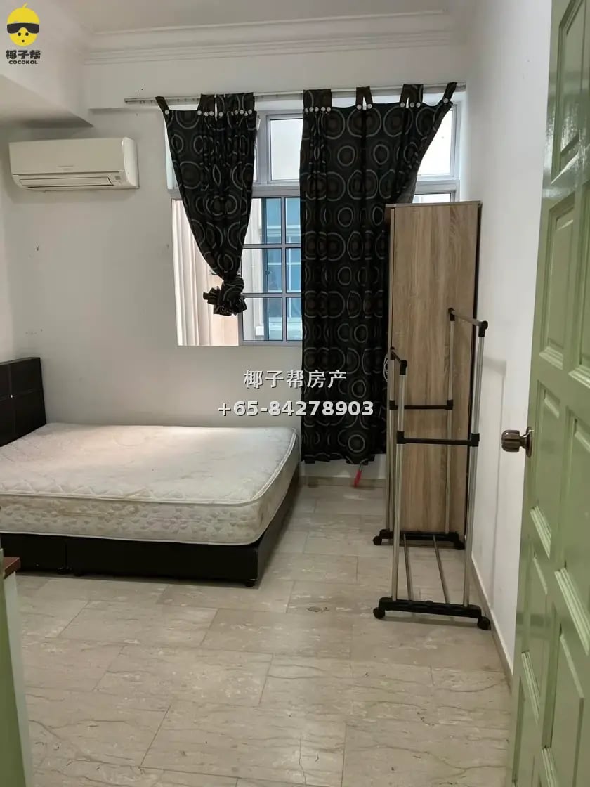 Common room in Geylang apartment, near Paya Lebar MRT, all u 3