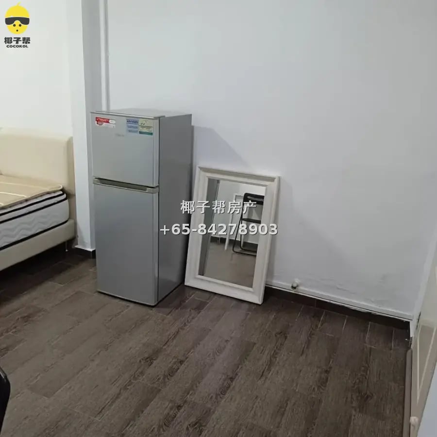 Eunos Terrace House Master Bedroom – Near MRT, Free Parking, 3