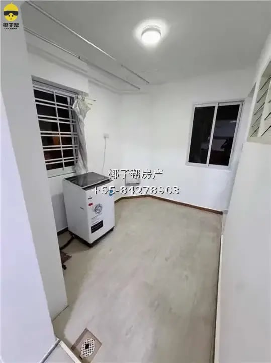 裕华园公寓单间出租，可随时拎包入住。全岛有房无中介费 5