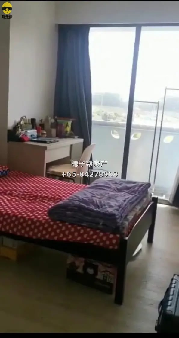 步行对面Waterway point 购物中心和榜鹅地铁站, 高楼层房间有小阳台 1