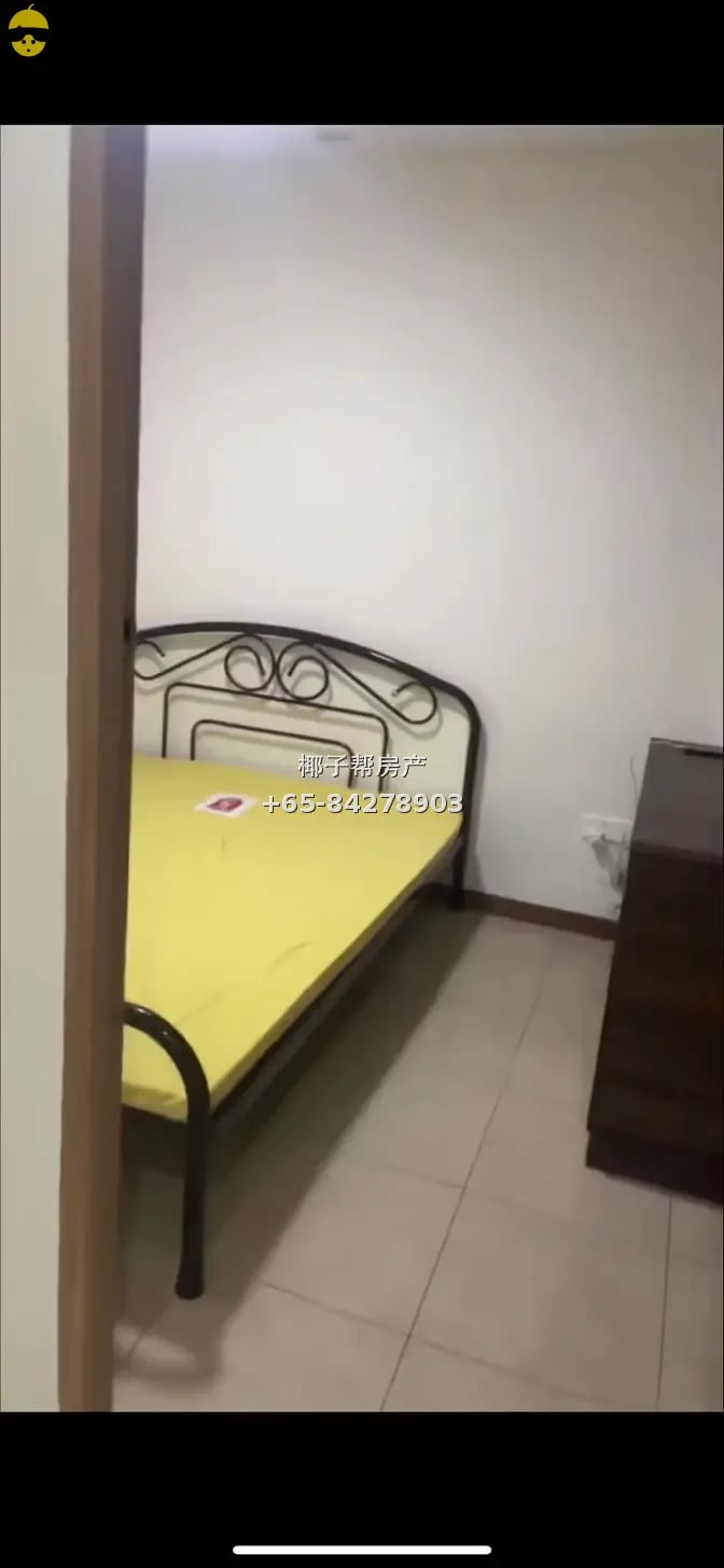靠窗大隔间 2