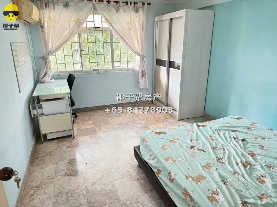 Couple room in HDB flat near Lakeside MRT, utilities include 1