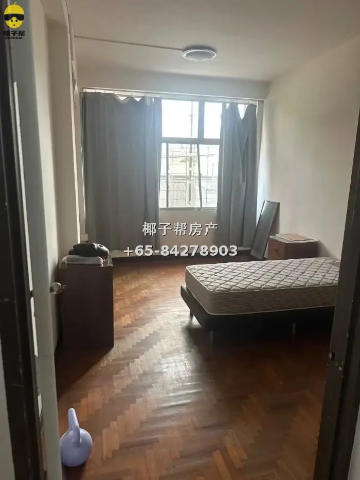 夫妻普通房1350，。就住六个人。 1