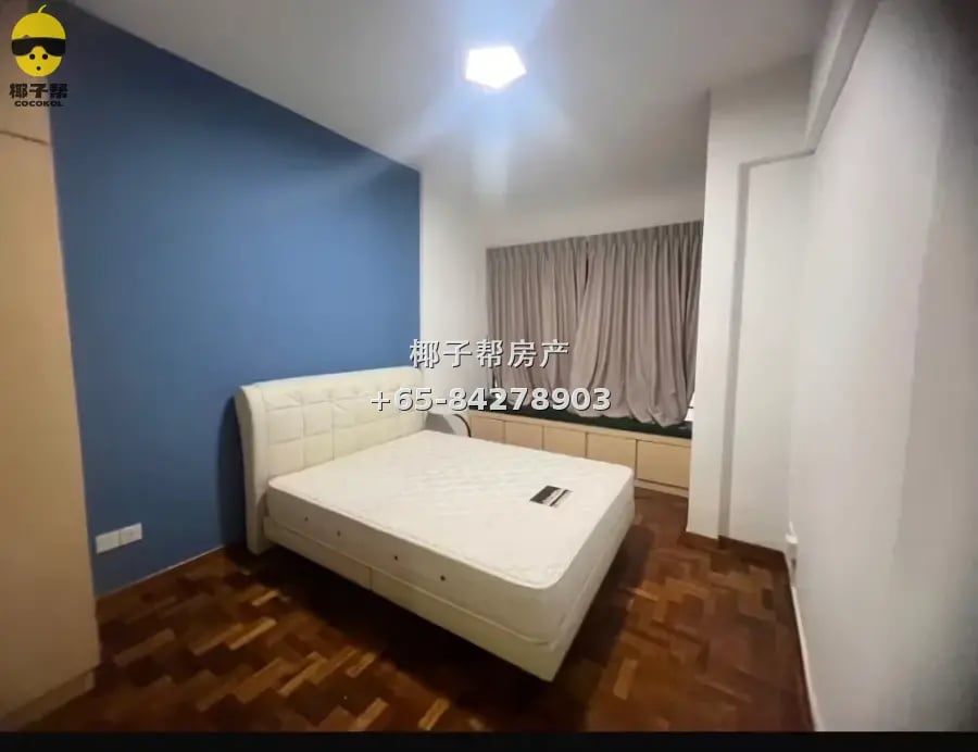 靠近四美地铁站，和樟宜上段地铁，博览地铁站，有普通房，合法人数，可做饭，本屋地址。联系电话，8402 3750 1