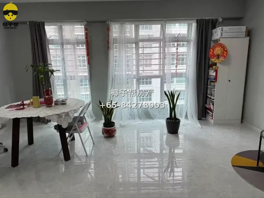 三巴旺义顺地铁站，四房式出租，近地铁站有冷气，全新家私 4