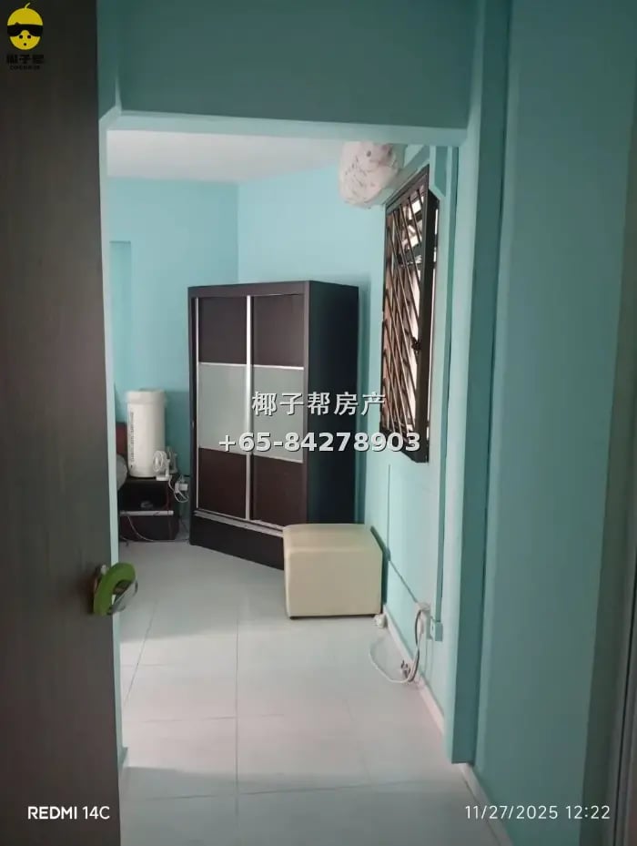 551 Woodlands Drive 44 (近兀兰南地铁站） 6