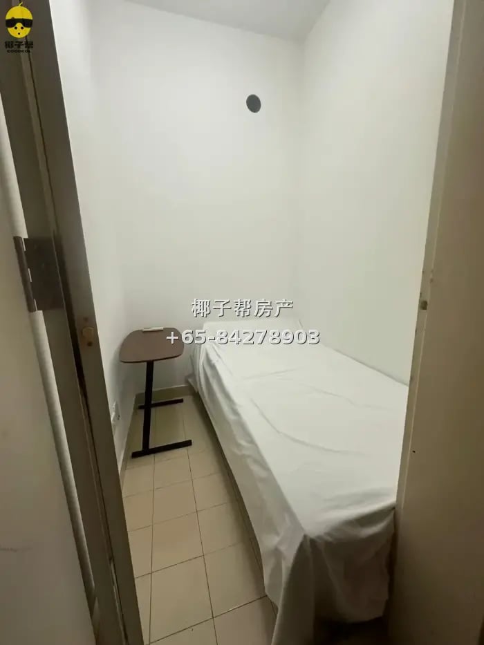 近巴西立地铁站，公寓佣人房出租，随时可以入住。所有行业都可以报本屋合法地址， 1