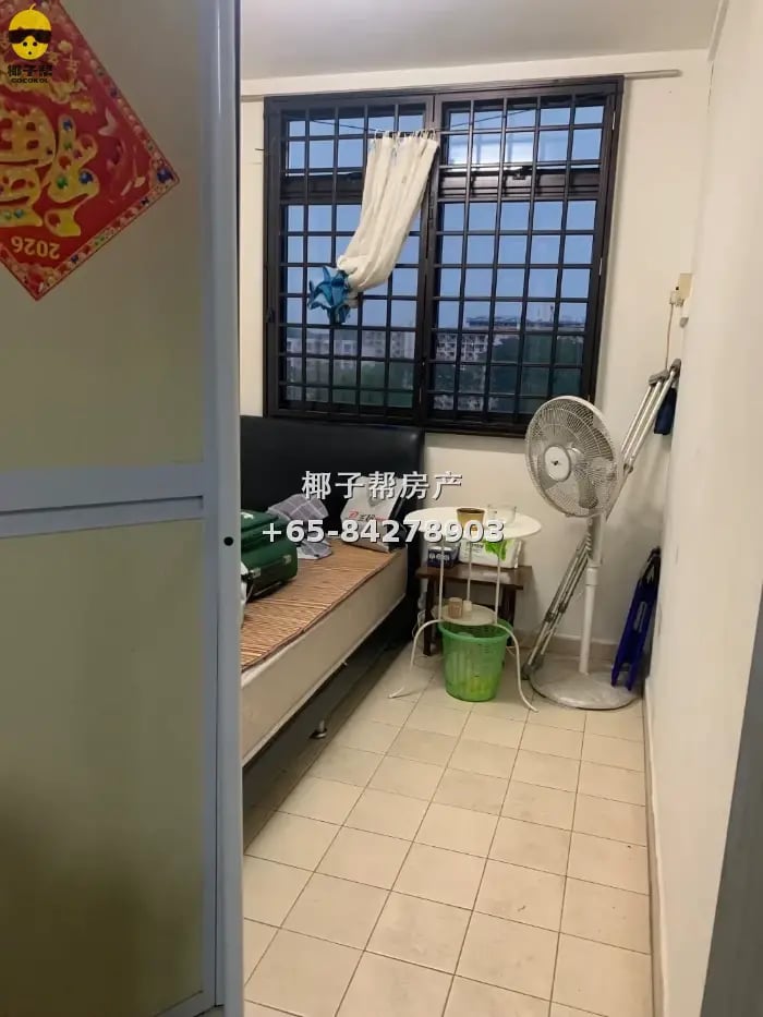 【出租】联邦地铁旁组屋普通房 包水电可小煮夫妻可住 1