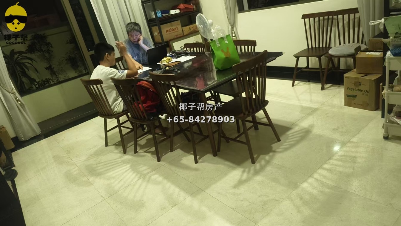 【出租】阿尔王园MRT排屋寄宿家庭 4