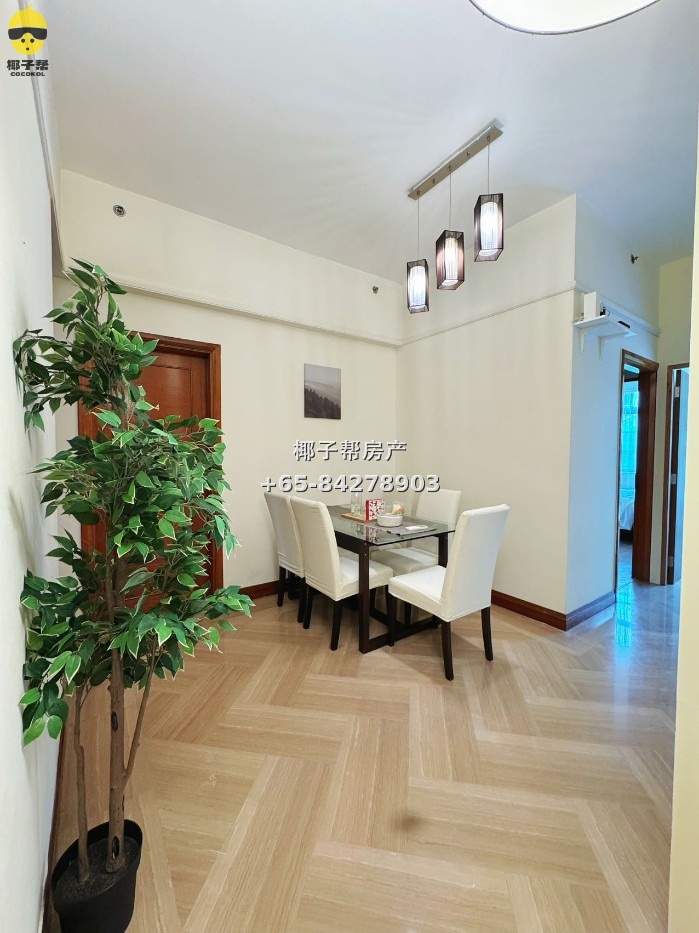 For rent: PSB/Kaplan/Bowen River Valley campus hotel-style river view master room (all females) 3