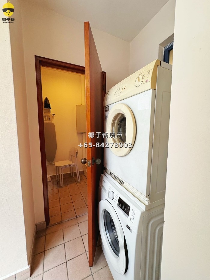 For rent: PSB/Kaplan/Bowen River Valley campus hotel-style river view master room (all females) 5