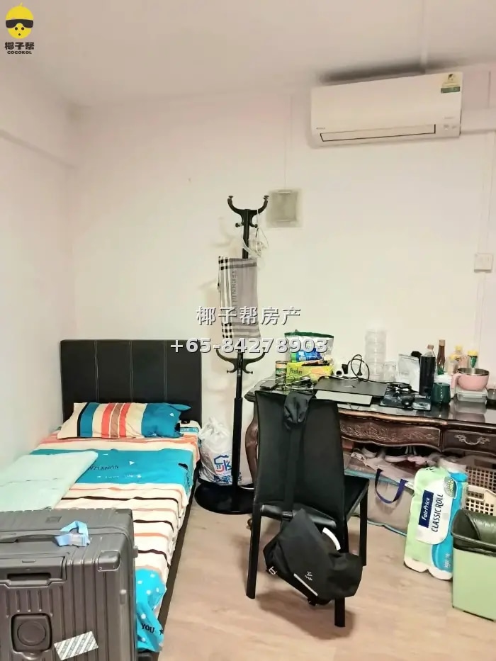 HDB common room near Jurong East MRT, aircon and storage ful 3