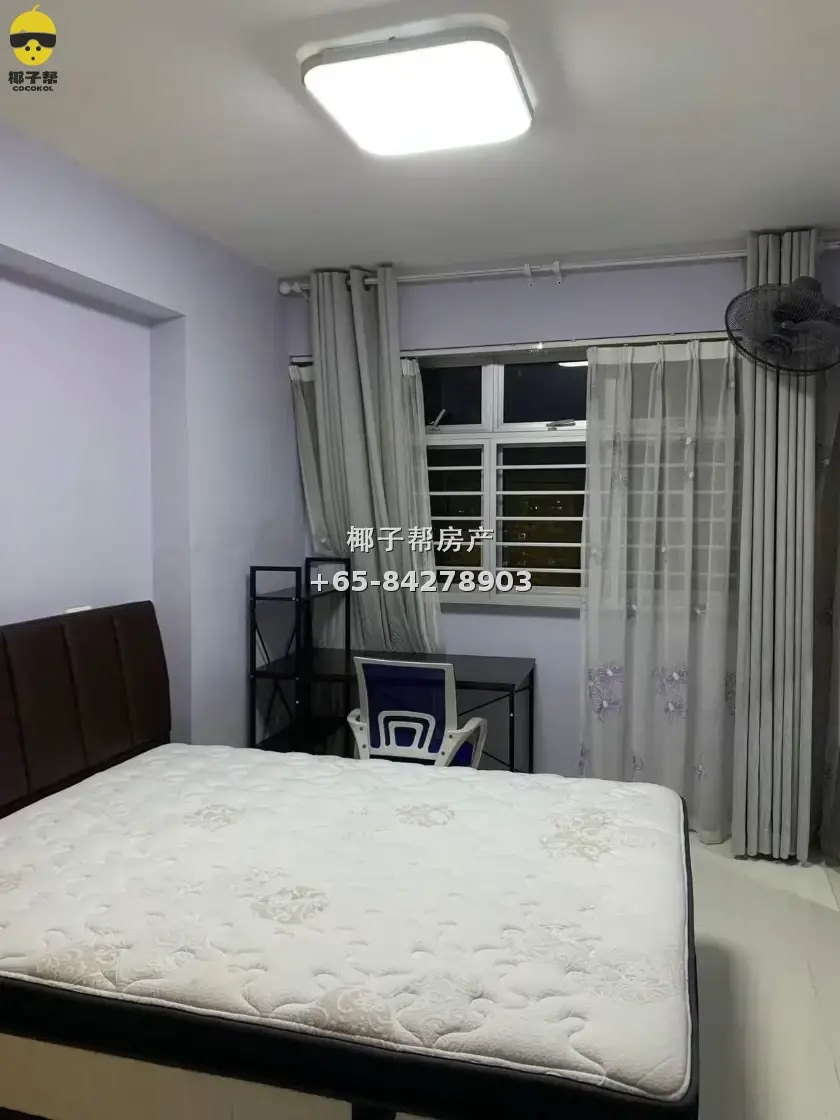 Air-conditioned room in Choa Chu Kang HDB flat. Utilities in 1
