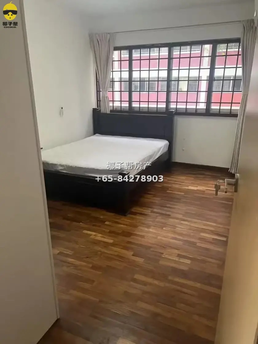 Air-conditioned HDB room next to Keat Hong LRT in Choa Chu K 3