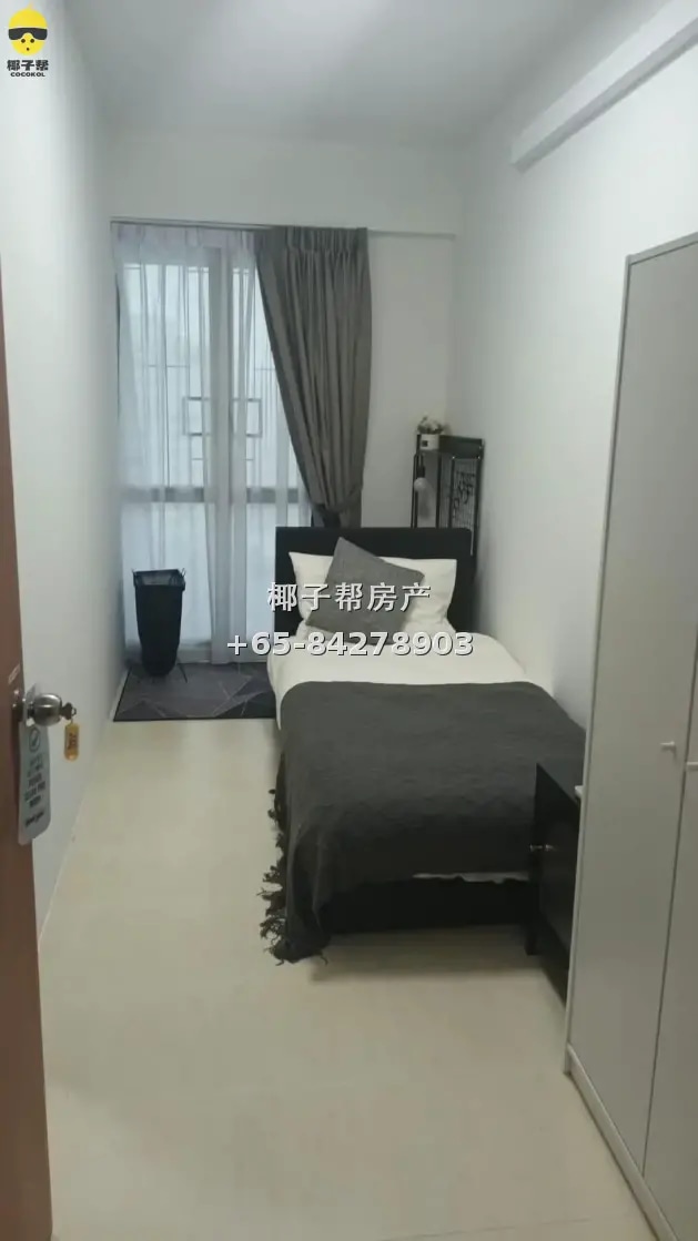 Pasir Ris condominium master bedroom, near MRT, no agent fee 3