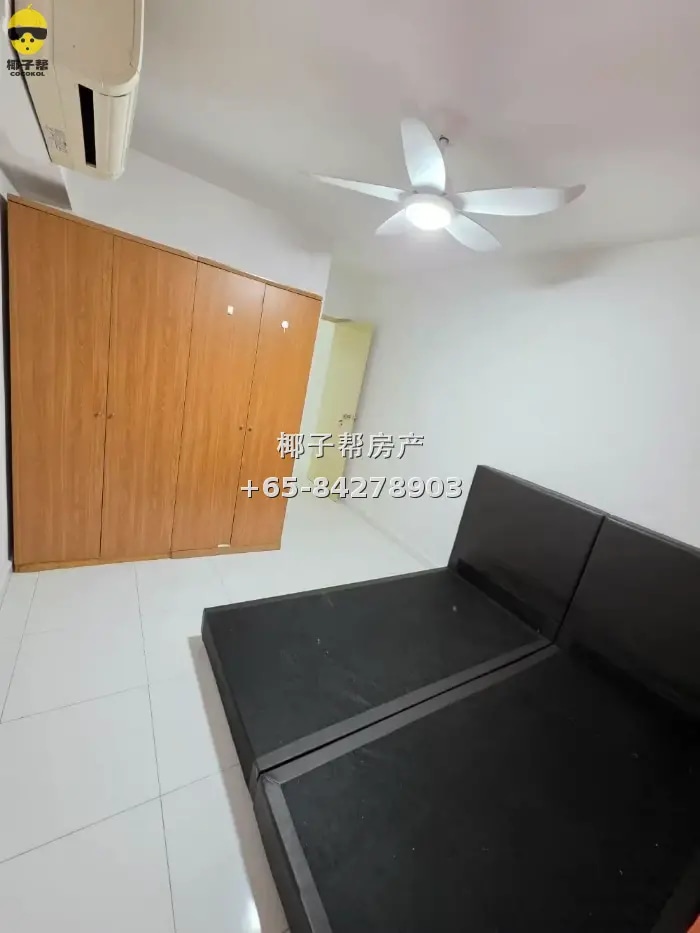 Jurong West 5-room HDB flat near Boon Lay MRT Station, whole 7