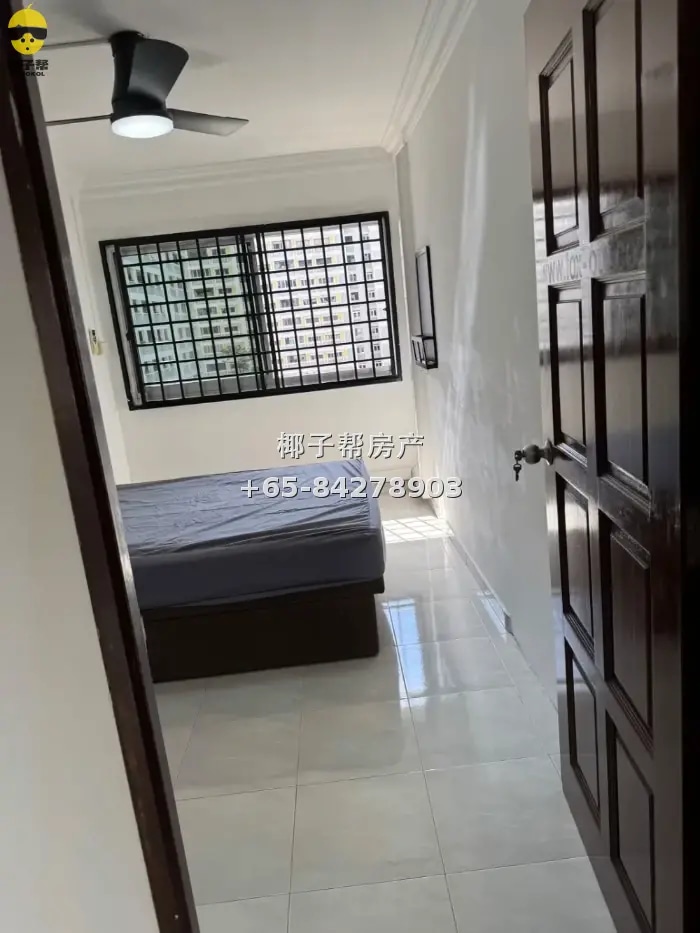 HDB common room next to Tampines MRT, 3-minute walk, all uti 2