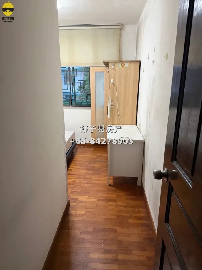 【出租】海军部地铁旁组屋普通房 包水电可煮无中介费 1