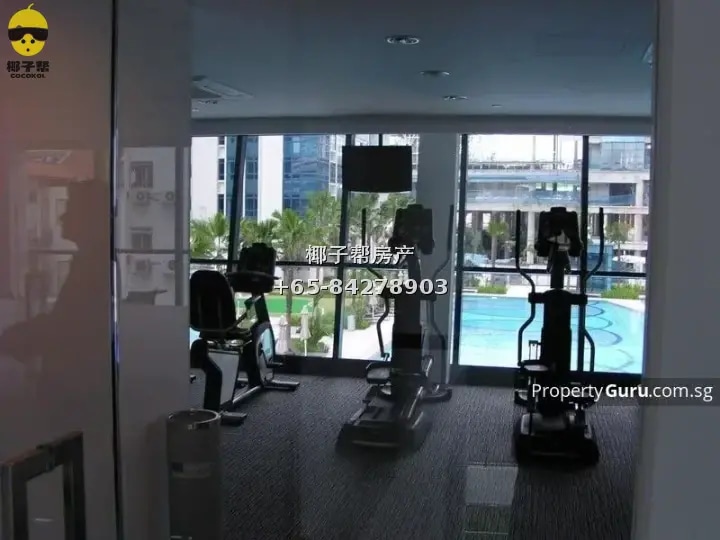 Common room in apartment next to Farrer Park MRT, 5-minute w 5