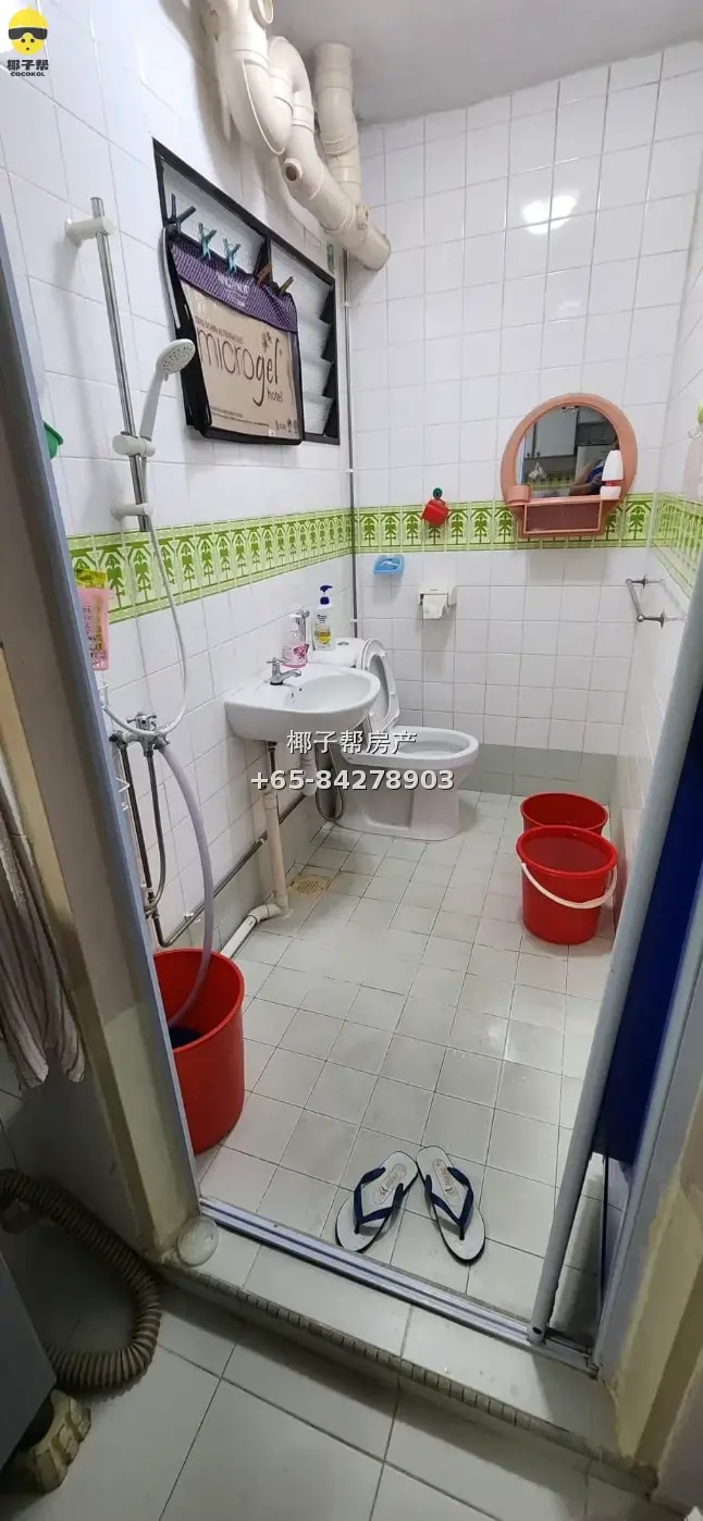 Jurong West common room for sharing, near Pioneer MRT, utili 3