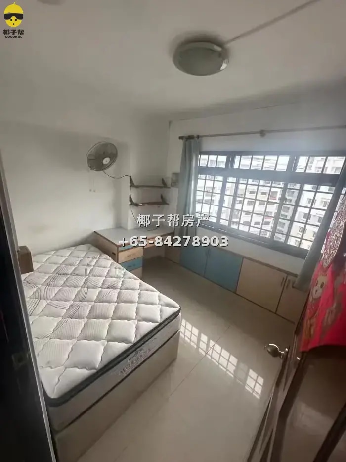 Air-conditioned HDB room near Admiralty MRT Station, about 5 3