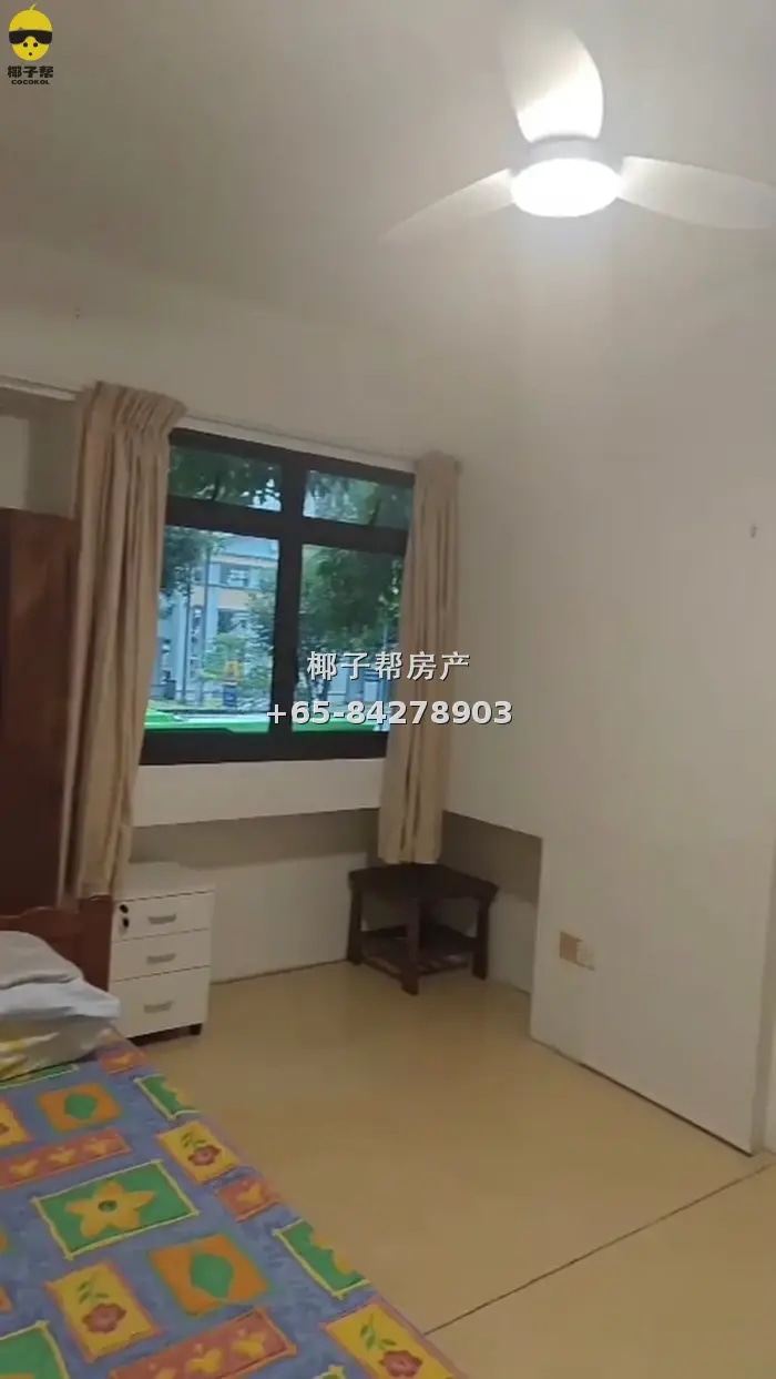 Large room in HDB flat next to Yew Tee MRT. Shared rental, u 3