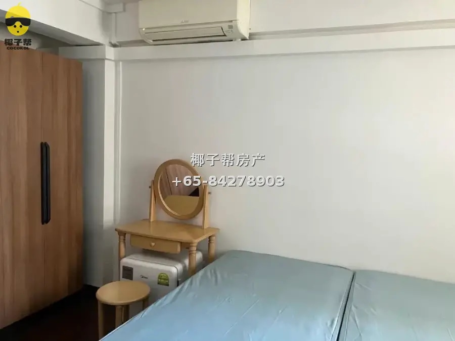 Telok Blangah HDB common room, near Tiong Bahru MRT, females 1