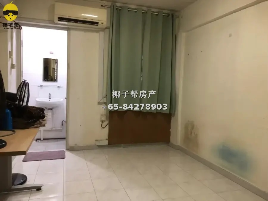 Whole HDB flat for rent in Yishun, 2 bedrooms and 1 living r 2