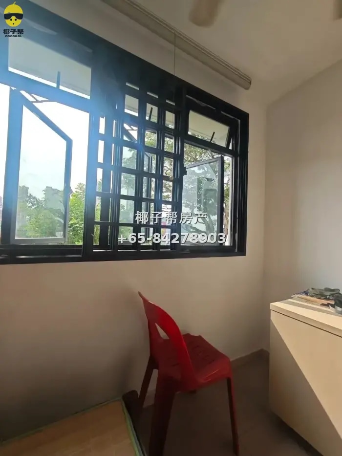 Upper Thomson HDB male room, near MRT, utilities included, n 3