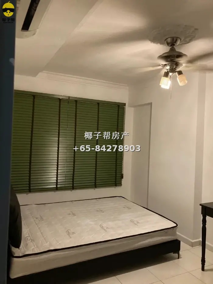 Common room in HDB flat near Boon Lay MRT Station. Utilities 3
