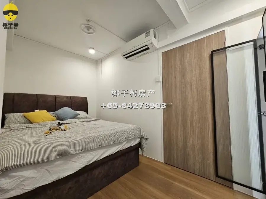 Entire HDB flat beside Queenstown MRT station, 4-room, newly 3