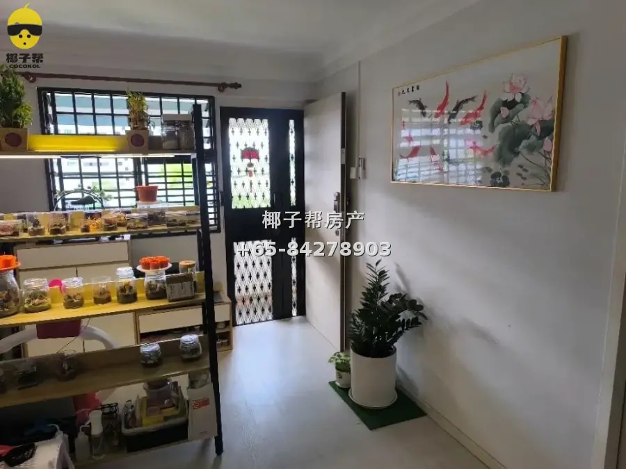 Female shared room in HDB flat near Lakeside MRT. Utilities 2