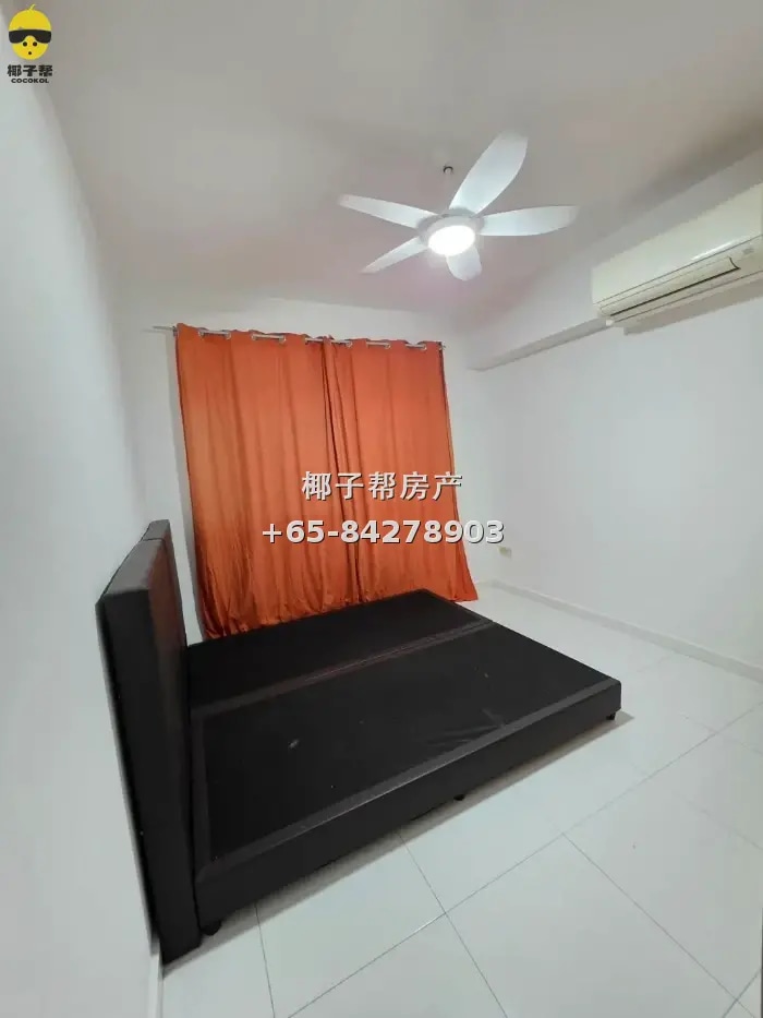 Jurong West 5-room HDB flat near Boon Lay MRT Station, whole 5