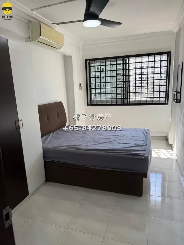 HDB common room next to Tampines MRT, 3-minute walk, all uti 1