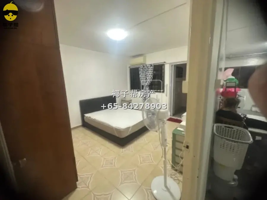 【出租】高文地铁旁组屋空调房 包水电可报地址 1