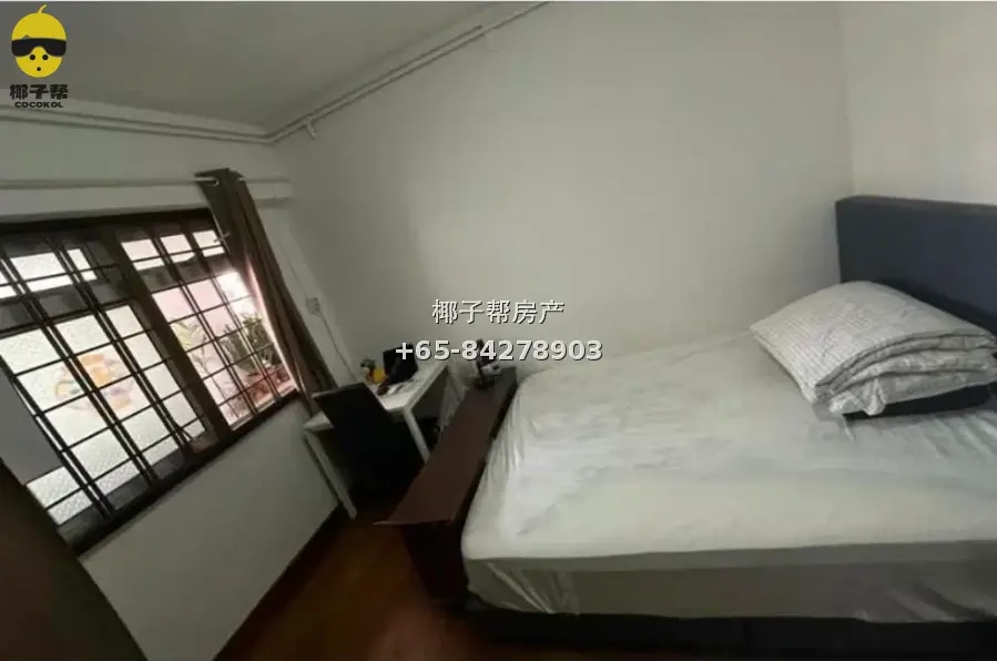 HDB common room beside Pasir Ris MRT station. Utilities incl 1