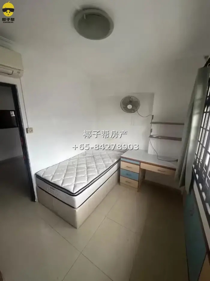 Air-conditioned HDB room near Admiralty MRT Station, about 5 2