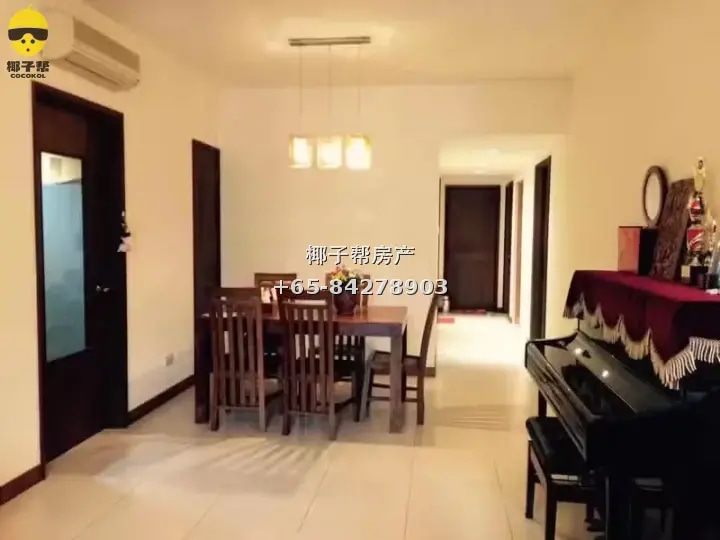 Single room in apartment next to Beauty World MRT station, f 1
