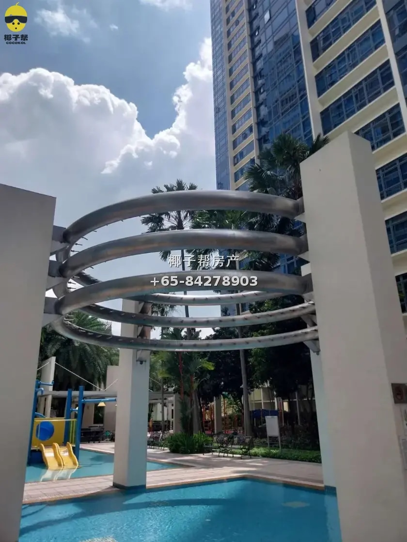 Common room in apartment next to Farrer Park MRT, 5-minute w 3