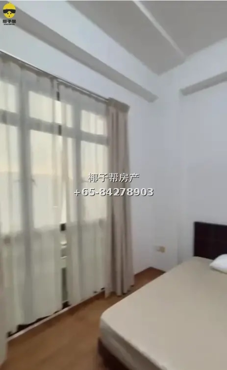 Entire 2B2B apartment next to HarbourFront MRT Station. 3-mi 1
