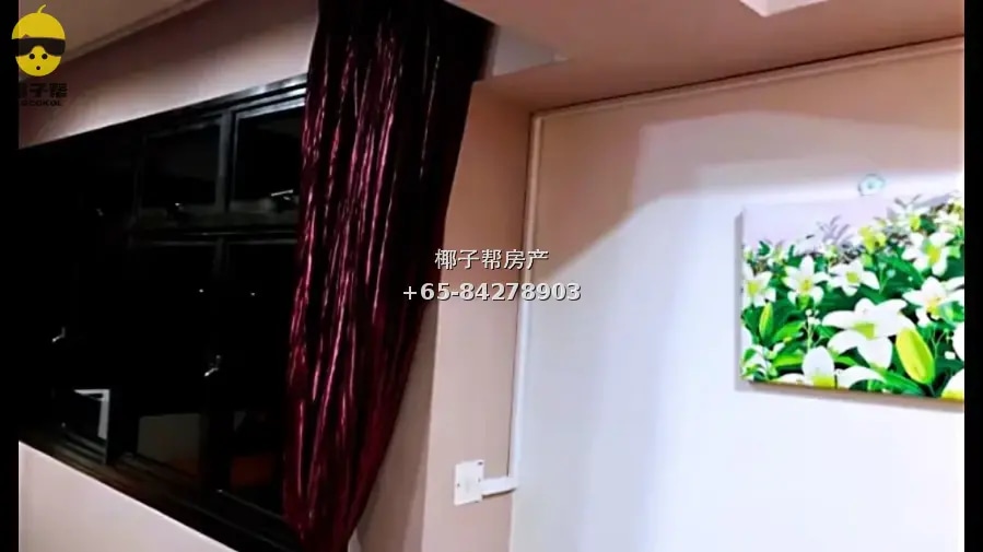 Single room in female shared apartment near Tiong Bahru MRT 3