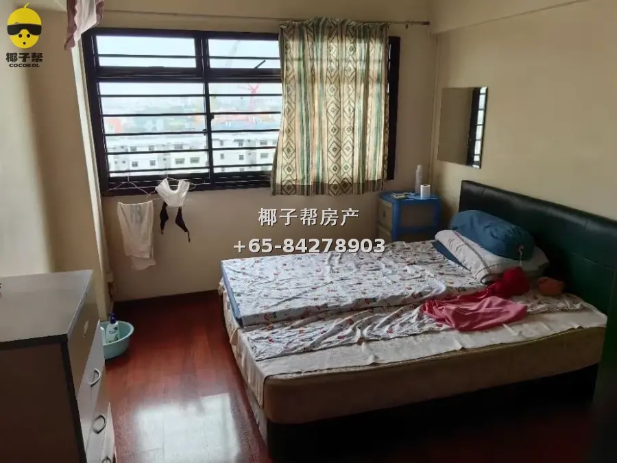 Large HDB room near Canberra MRT in Sembawang, utilities inc 1