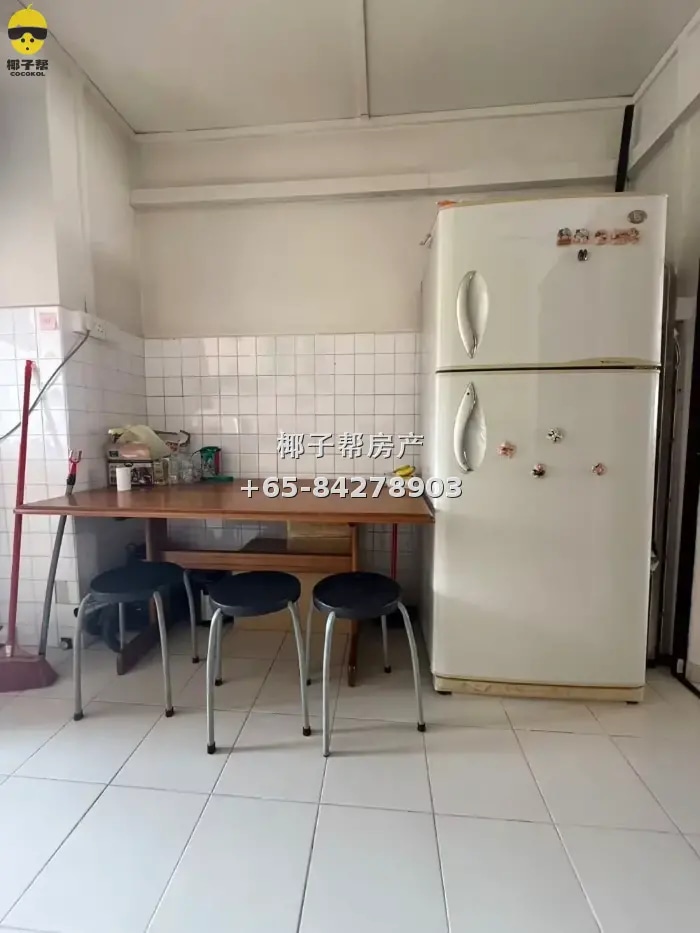 Next to Tampines East MRT, whole HDB flat with 2 bedrooms an 6
