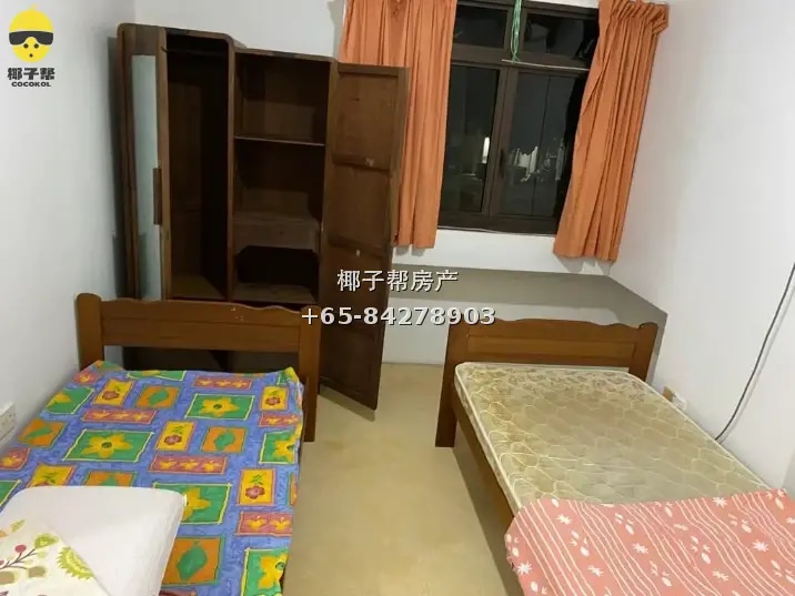 Large room in HDB flat next to Yew Tee MRT. Shared rental, u 1
