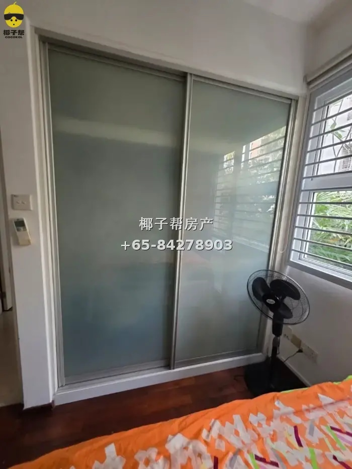 Air-conditioned room in Tampines East condominium, near MRT, 3