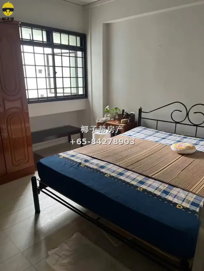 【出租】兀兰南地铁旁组屋普通房 夫妻情侣可住包水电 1