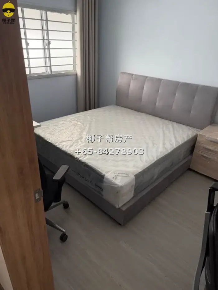 【出租】马西岭地铁旁组屋大普通房 包水电冷气 夫妻可住 3